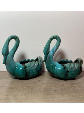 Vintage Blue Mountain Pottery Canada Swan Planters Ceramic Figurines BMP